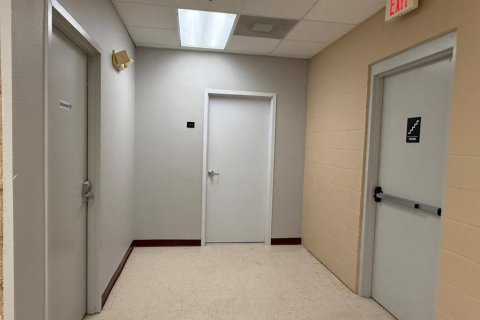 Immobilier commercial à louer à Temple Terrace, Floride: 120.77 m2 № 2129694 - photo 13