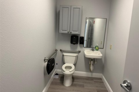 Immobilier commercial à louer à Temple Terrace, Floride: 120.77 m2 № 2129694 - photo 23