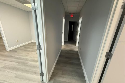 Immobilier commercial à louer à Temple Terrace, Floride: 120.77 m2 № 2129694 - photo 25