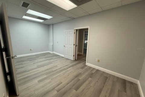 Immobilier commercial à louer à Temple Terrace, Floride: 120.77 m2 № 2129694 - photo 21