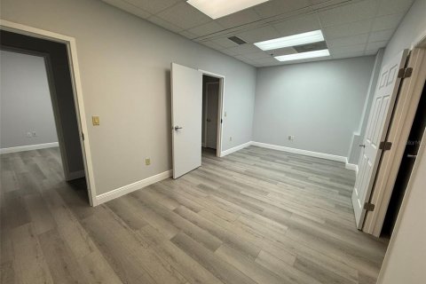 Immobilier commercial à louer à Temple Terrace, Floride: 120.77 m2 № 2129694 - photo 20