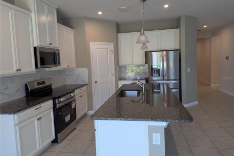 Casa en alquiler en Mount Dora, Florida, 3 dormitorios, 185.43 m2 № 1914032 - foto 4