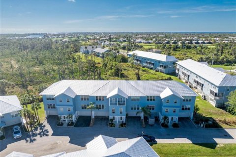 Adosado en alquiler en Rotonda, Florida, 3 dormitorios, 189.89 m2 № 1522906 - foto 1