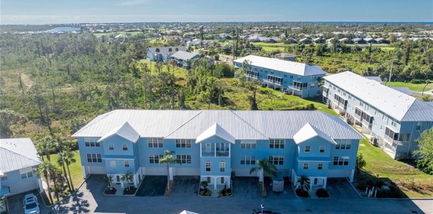 Touwnhouse à Rotonda, Floride 3 chambres, 189.89 m2 № 1522906