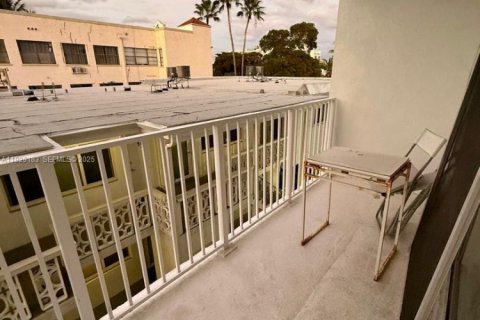 Copropriété à louer à Miami Beach, Floride: 1 chambre, 61.5 m2 № 1988742 - photo 12