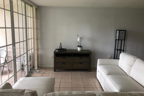 Condominio en venta en Davie, Florida, 2 dormitorios, 88.26 m2 № 1855055 - foto 8