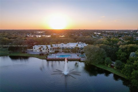 Condominio en venta en Davie, Florida, 2 dormitorios, 88.26 m2 № 1855055 - foto 3