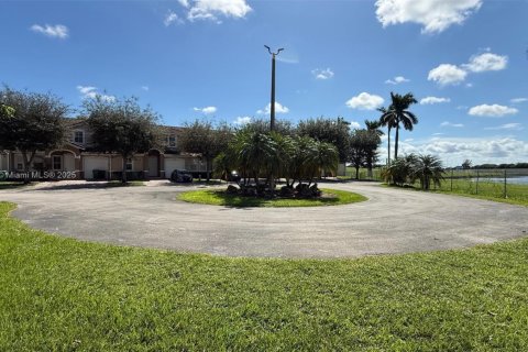 Adosado en alquiler en Homestead, Florida, 3 dormitorios, 155.98 m2 № 1951545 - foto 3