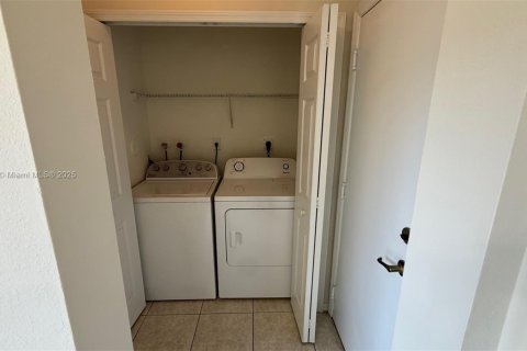 Adosado en alquiler en Homestead, Florida, 3 dormitorios, 155.98 m2 № 1951545 - foto 16