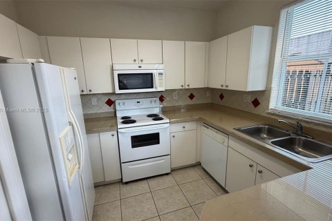 Adosado en alquiler en Homestead, Florida, 3 dormitorios, 155.98 m2 № 1951545 - foto 12