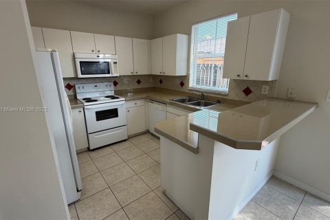 Adosado en alquiler en Homestead, Florida, 3 dormitorios, 155.98 m2 № 1951545 - foto 11