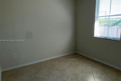Adosado en alquiler en Homestead, Florida, 3 dormitorios, 155.98 m2 № 1951545 - foto 25