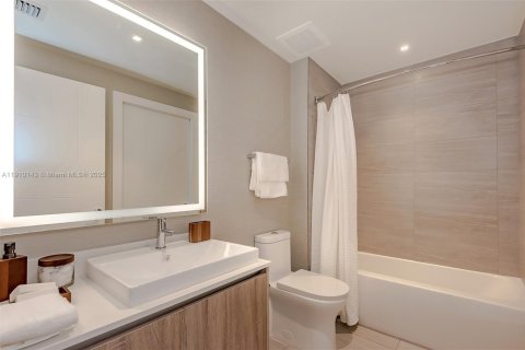 Copropriété à vendre à Aventura, Floride: 2 chambres, 105.54 m2 № 1966396 - photo 16