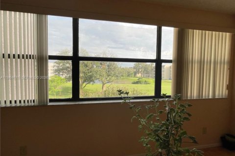Condo in Sunrise, Florida, 2 bedrooms  № 2083923