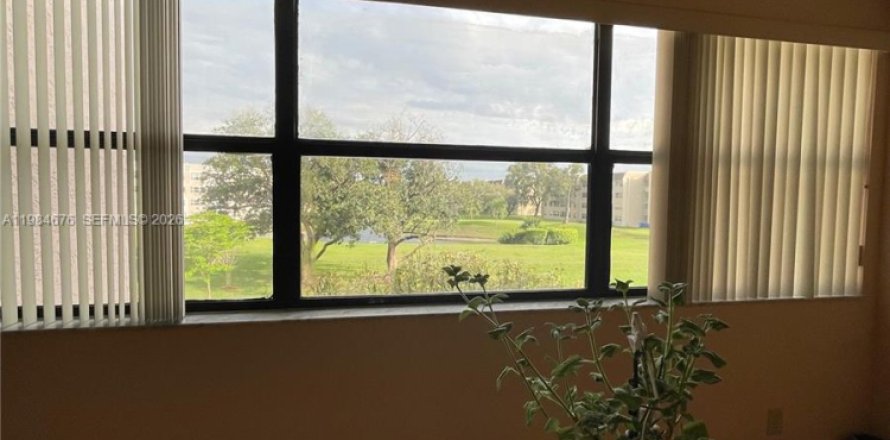 Condo in Sunrise, Florida, 2 bedrooms  № 2083923