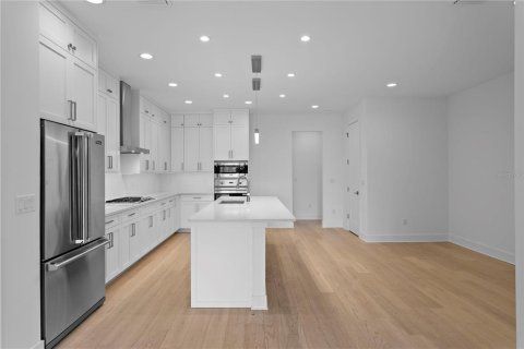 Touwnhouse à louer à Tampa, Floride: 4 chambres, 282.52 m2 № 2420059 - photo 11