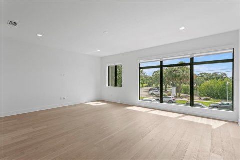 Touwnhouse à louer à Tampa, Floride: 4 chambres, 282.52 m2 № 2420059 - photo 8