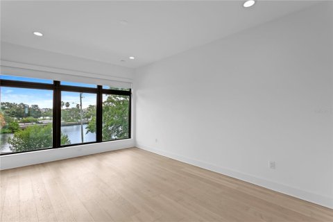 Touwnhouse à louer à Tampa, Floride: 4 chambres, 282.52 m2 № 2420059 - photo 20