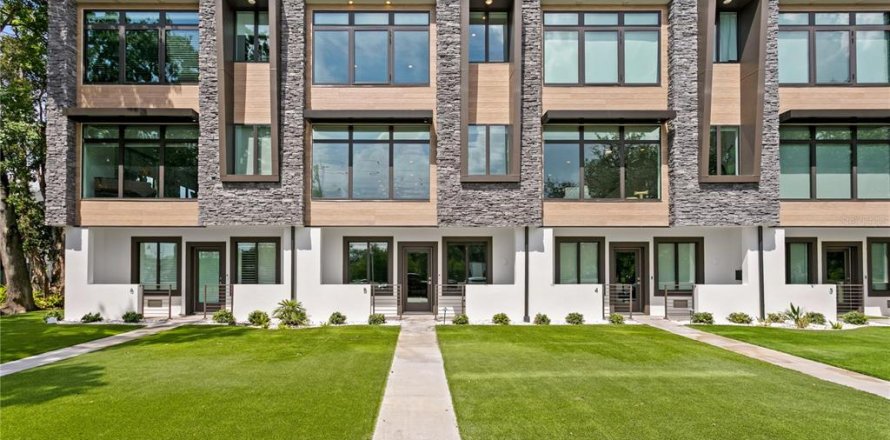 Touwnhouse à Tampa, Floride 4 chambres, 282.52 m2 № 2420059