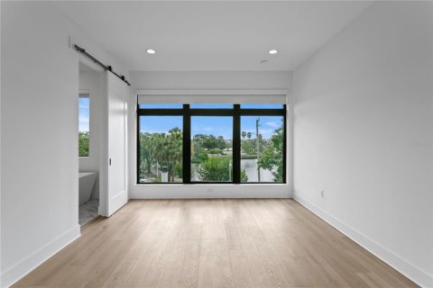 Touwnhouse à louer à Tampa, Floride: 4 chambres, 282.52 m2 № 2420059 - photo 19