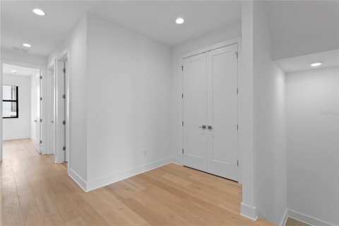 Touwnhouse à louer à Tampa, Floride: 4 chambres, 282.52 m2 № 2420059 - photo 29
