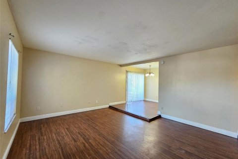 Apartamento en alquiler en Tampa, Florida, 3 dormitorios, 120.77 m2 № 1901698 - foto 2