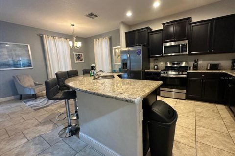 Casa en venta en Davenport, Florida, 6 dormitorios, 273.5 m2 № 2118765 - foto 12