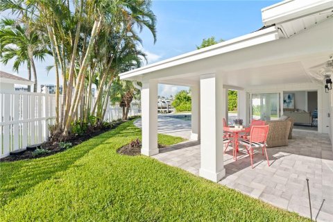 House in Treasure Island, Florida 3 bedrooms, 169.83 sq.m. № 1834773 - photo 23