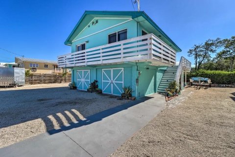 House in Marathon, Florida 2 bedrooms, 90.3 sq.m. № 2044909 - photo 3