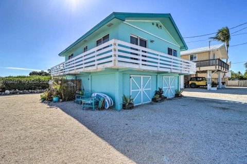 House in Marathon, Florida 2 bedrooms, 90.3 sq.m. № 2044909 - photo 4