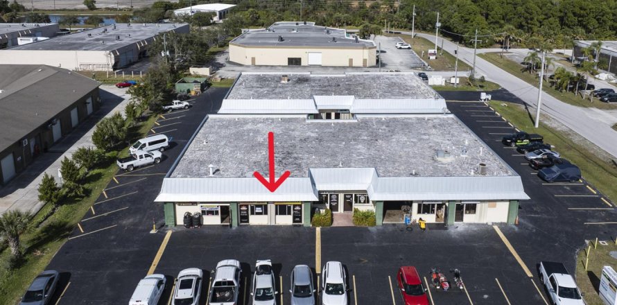 Immobilier commercial à Port St. Lucie, Floride № 2192534
