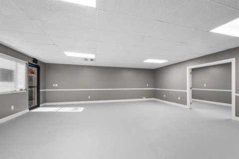 Immobilier commercial à vendre à Port St. Lucie, Floride № 2192534 - photo 6