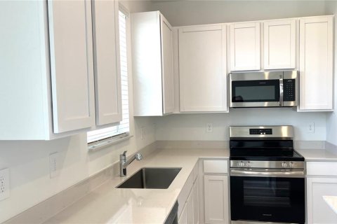 Adosado en alquiler en Kissimmee, Florida, 3 dormitorios, 174.01 m2 № 1902253 - foto 5