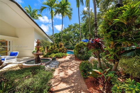 House in Key Biscayne, Florida 5 bedrooms, 262.08 sq.m. № 2154847 - photo 19