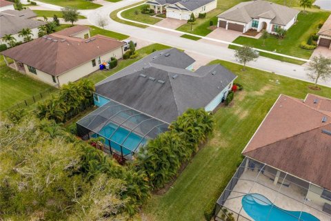 House in Vero Beach, Florida 3 bedrooms, 221.85 sq.m. № 2152323 - photo 24