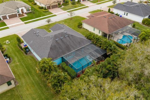 House in Vero Beach, Florida 3 bedrooms, 221.85 sq.m. № 2152323 - photo 25
