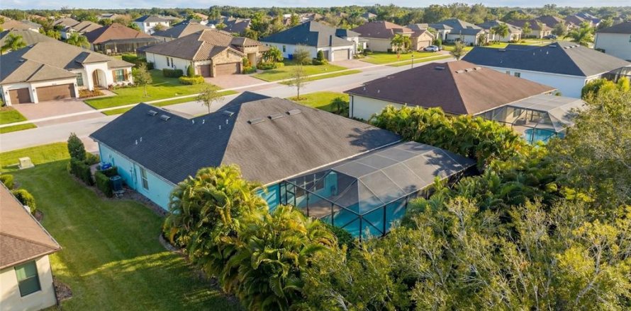 House in Vero Beach, Florida 3 bedrooms, 221.85 sq.m. № 2152323