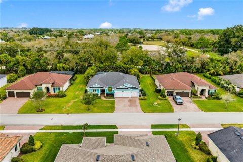 House in Vero Beach, Florida 3 bedrooms, 221.85 sq.m. № 2152323 - photo 20