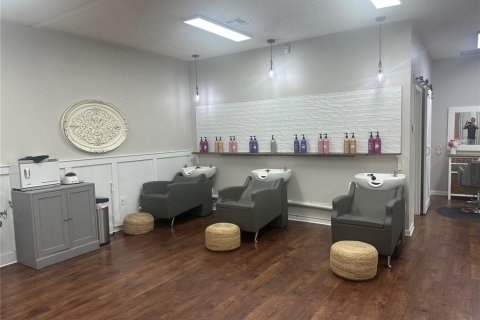 Propiedad comercial en alquiler en Dade City, Florida, 232.26 m2 № 1917426 - foto 10