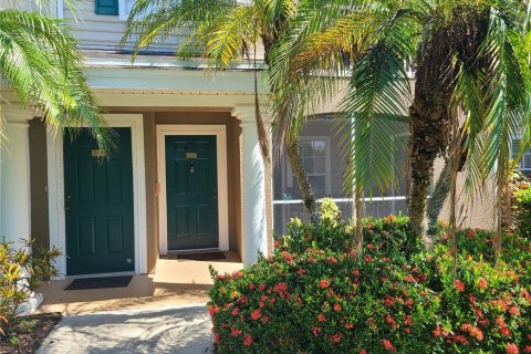 Condominio en alquiler en Lakewood Ranch, Florida, 1 dormitorio, 68 m2 № 1842292 - foto 1