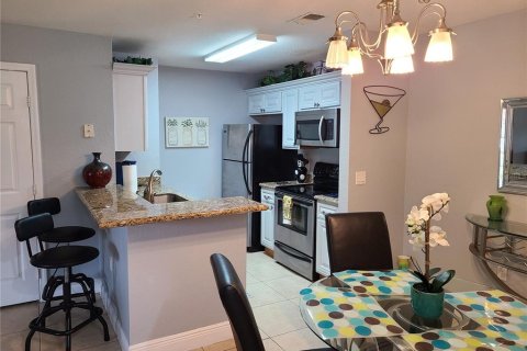 Condominio en alquiler en Lakewood Ranch, Florida, 1 dormitorio, 68 m2 № 1842292 - foto 11