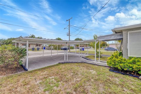 Commercial property in Hollywood, Florida 165.18 sq.m. № 1699049 - photo 30