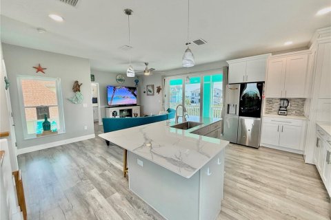 House in Flagler Beach, Florida 3 bedrooms, 243.4 sq.m. № 2330365 - photo 23