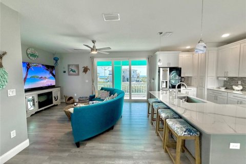 House in Flagler Beach, Florida 3 bedrooms, 243.4 sq.m. № 2330365 - photo 16