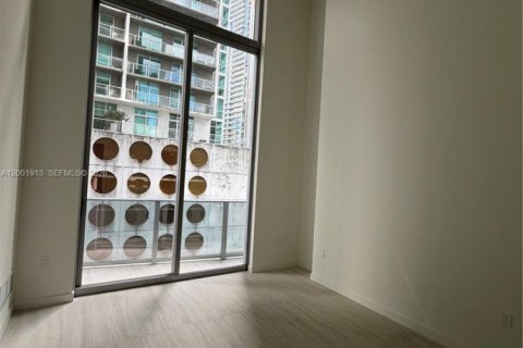 Condo in Miami, Florida, 1 bedroom  № 2067675 - photo 5