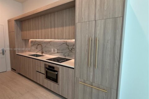 Condo in Miami, Florida, 1 bedroom  № 2067675 - photo 9