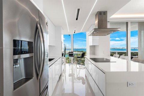 Condominio en venta en Miami Beach, Florida, 2 dormitorios, 128.21 m2 № 1706533 - foto 8