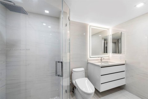 Condominio en venta en Miami Beach, Florida, 2 dormitorios, 128.21 m2 № 1706533 - foto 20