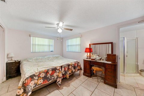 House in Port Charlotte, Florida 3 bedrooms, 138.05 sq.m. № 1544635 - photo 15