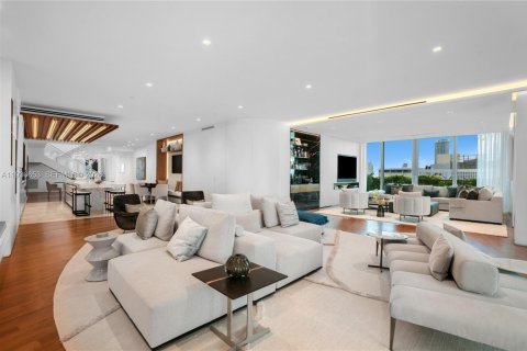 Condominio en venta en Miami Beach, Florida, 5 dormitorios, 400.04 m2 № 1995137 - foto 4